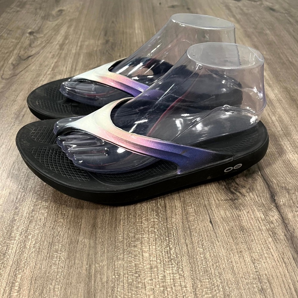 OOFOS Sandals OOlala Black Purple Metallic Ombre Recovery Flip Flops Womens 8